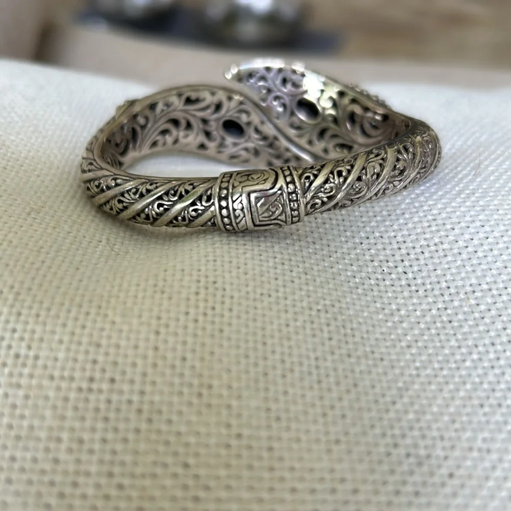 Elegant Silver and Blue Fossilized Coral Women's Bracelet - Picture 6 of 8